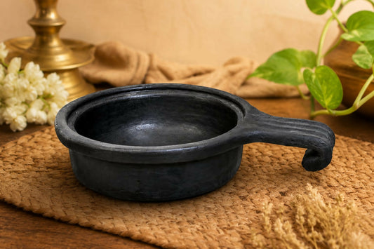 Black Terracotta Paal Chatti – 1 Litre | Traditional Clay Milk Pot | Handmade Earthen Cookware | 100% Natural & Toxin Free